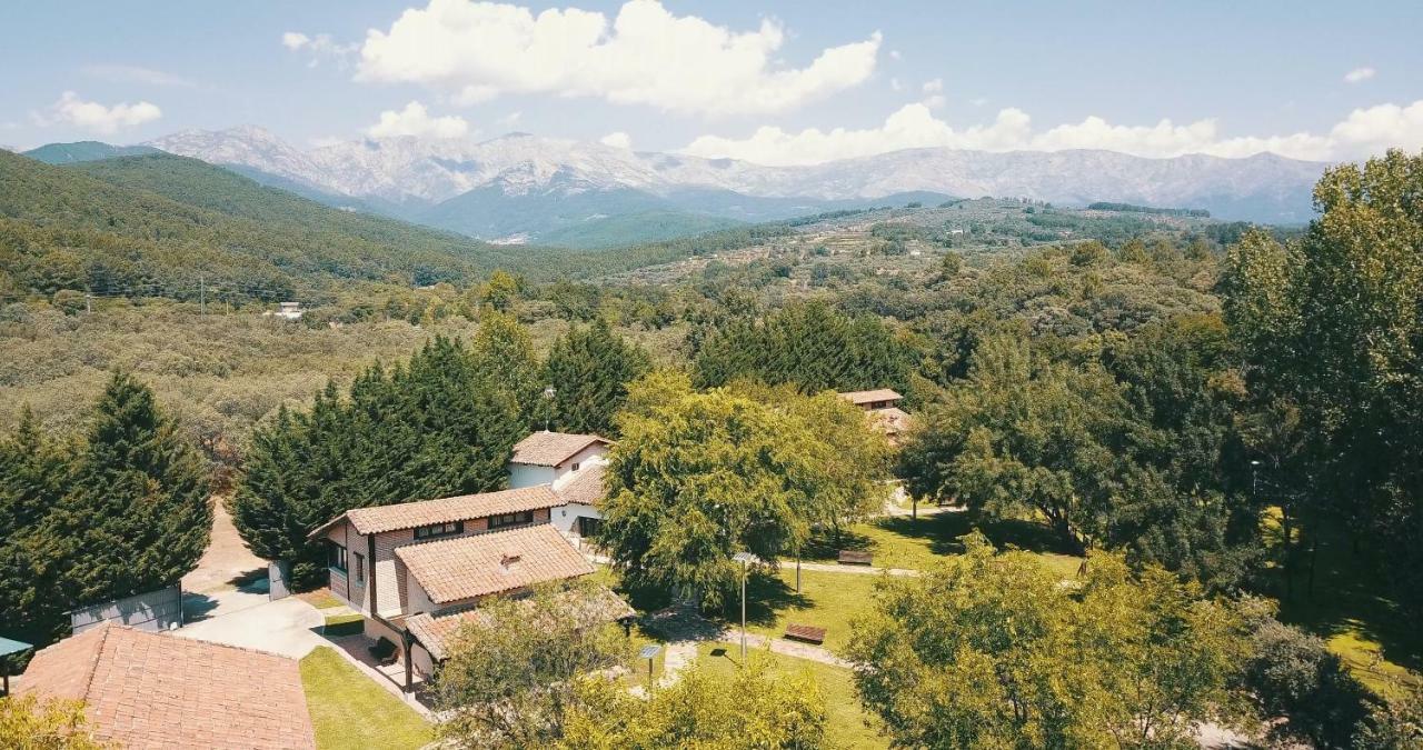 Hostal Esencia de Gredos Ramacastanas Exterior foto
